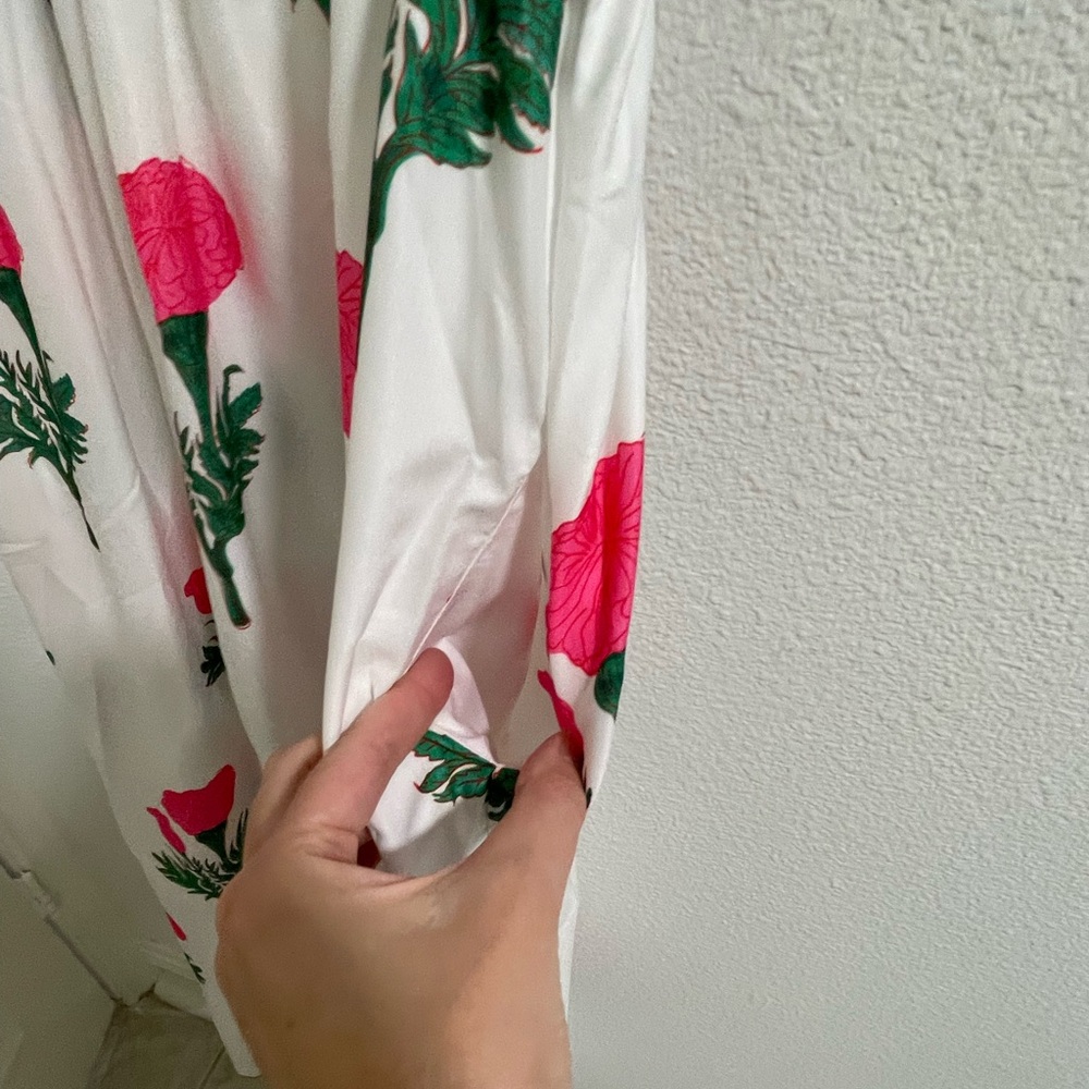 Amazon floral dress with scalloped shoulder ties - Picture 4 of 6
